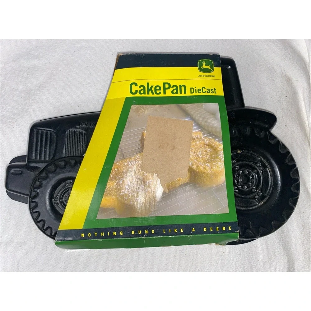 John Deere Tractor Cake pan Heavy Die cast Metal New Please See Pictures